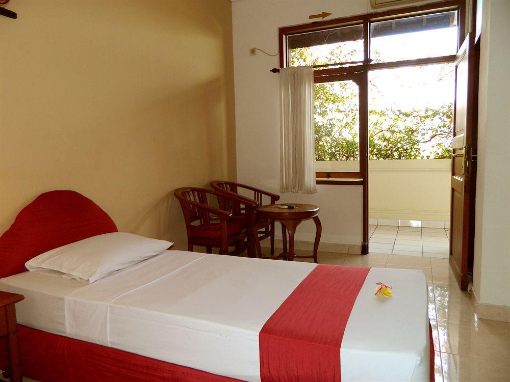 Hotel Ratna Kuta  Exterior photo